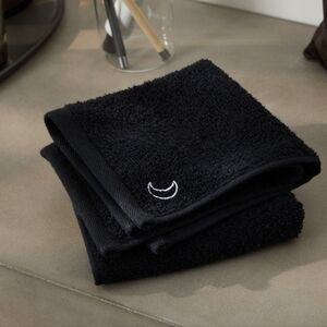 One Parachute Makeup Towel
